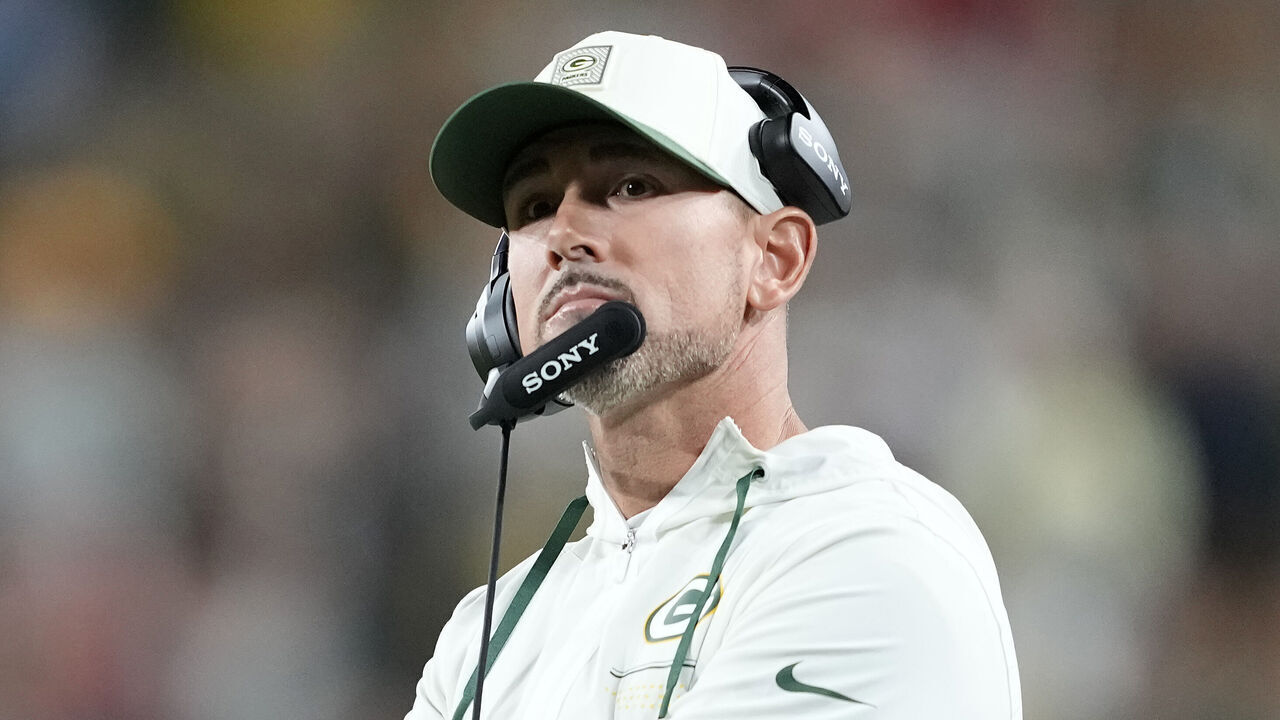 GREEN BAY, WISCONSIN - SEPTEMBER 24: Head coach Matt LaFleur of the Green Bay Packers reacts against the Atlanta Falcons during the second quarter of the game at Lambeau Field on September 24, 2026 in Green Bay, Wisconsin.
