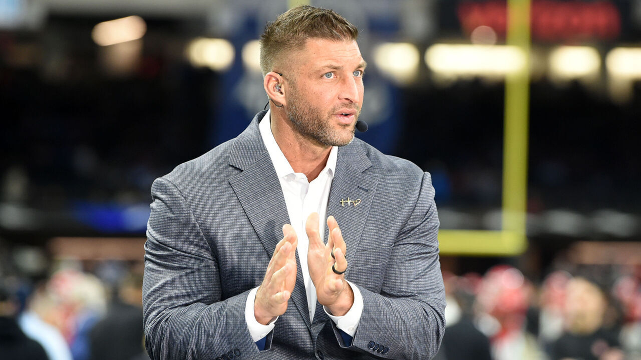 NEW ORLEANS, LA - JANUARY 01: Tim Tebow of the SEC Network talks on set prior to the College Football Playoff Quarterfinal at the Allstate Sugar Bowl game between the Ole Miss Rebels and the Georgia Bulldogs on January 01, 2026, at Caesars Superdome in New Orleans, LA.