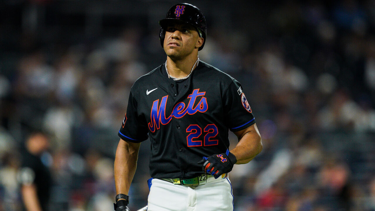 NEW YORK, NEW YORK - SEPTEMBER 18: Juan Soto #22 of the New York Mets looks on during the game against the Philadelphia Phillies at Citi Field on September 18, 2026 in New York City.