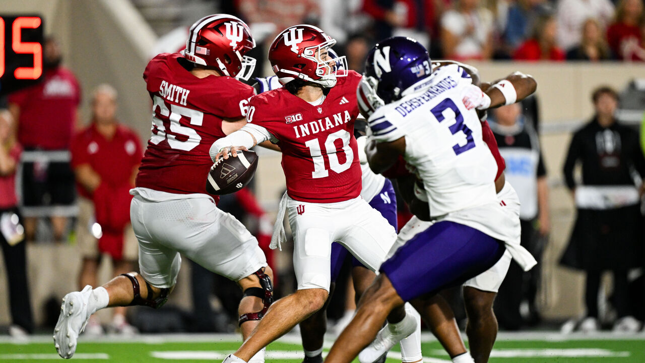 BLOOMINGTON, IN - SEPTEMBER 25: Indiana Hoosiers QB Josh Hoover (10) throws a pass during a college football game between the Northwestern Wildcats and Indiana Hoosiers on September 25, 2026 at Memorial Stadium in Bloomington, IN.