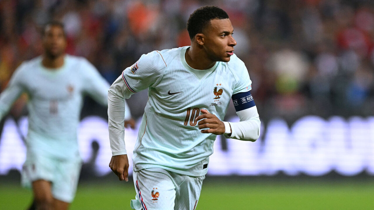 TOPSHOT - France's forward #10 Kylian Mbappe celebrates after scoring the opening goal during the UEFA Nations League (League A, Group 1) first leg football match between Turkey and France at the Kocaeli Stadium in Izmit, on September 25, 2026.