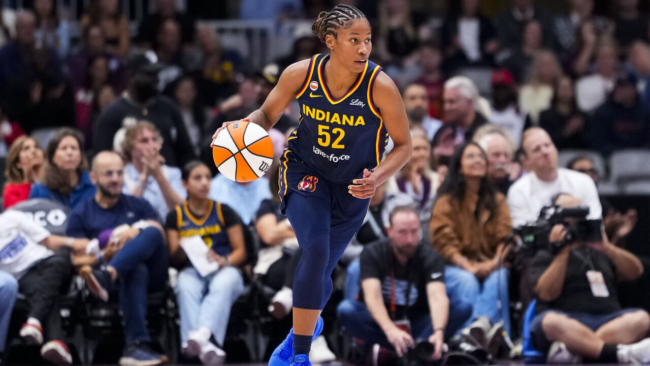 TORONTO, CANADA - SEPTEMBER 18: Tyasha Harris #52 of the Indiana Fever dribbles against the Toronto Tempo during the first half in their WNBA game at Coca-Cola Coliseum on September 18, 2026 in Toronto, Canada. NOTE TO USER: User expressly acknowledges and agrees that, by downloading and/or using this Photograph, user is consenting to the terms and conditions of the Getty Images License Agreement.