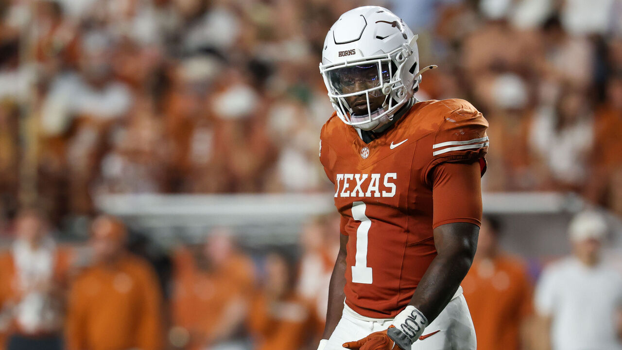 AUSTIN, TX - SEPTEMBER 12: Defensive end Colin Simmons #1 of the Texas Longhorns on the field during the college football game the Texas Longhorns and the Ohio State Buckeyes on September 12, 2026, at Darrell K Royal-Texas Memorial Stadium in Austin, TX.