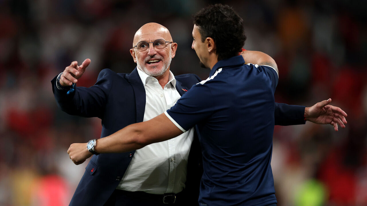 LONDON, ENGLAND - SEPTEMBER 26: Luis De La Fuente, Head Coach of Spain, celebrates victory during the UEFA Nations League 2026/27 group phase match between England and Spain at Wembley Stadium on September 26, 2026 in London, England.