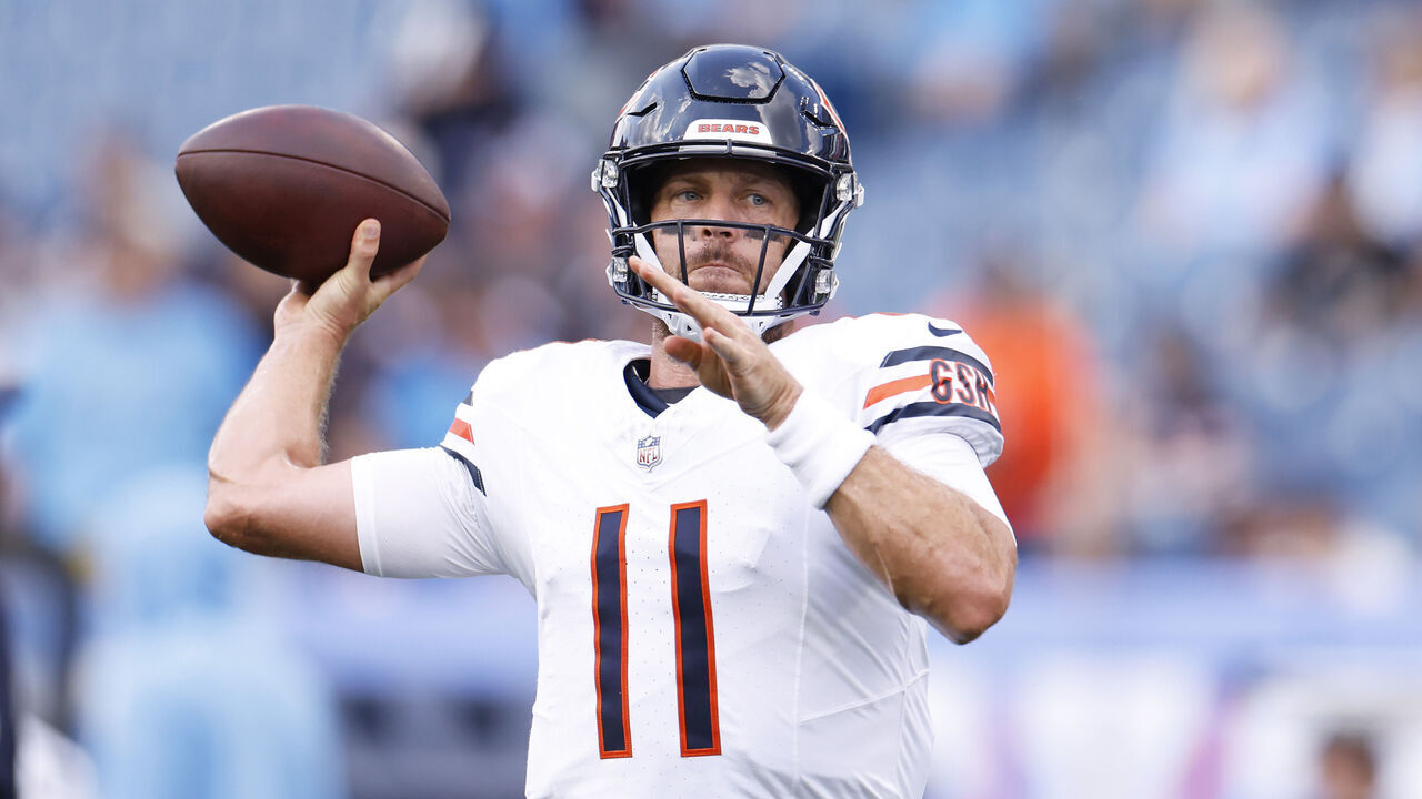 NASHVILLE, TENNESSEE - AUGUST 29: Case Keenum #11 of the Chicago Bears warms up prior to the Week 3 preseason game against the Tennessee Titans at Nissan Stadium on August 29, 2026 in Nashville, Tennessee.