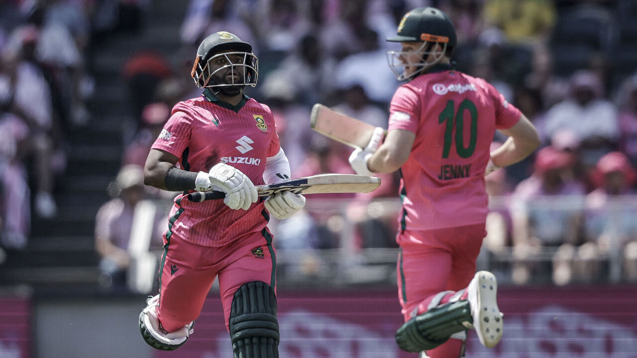 South Africa's Temba Bavuma (L) and David Miller (R) run between the wickets during the second one-day international (ODI) cricket match between South Africa and Australia at the DP World Wanderers Stadium in Johannesburg on September 27, 2026.