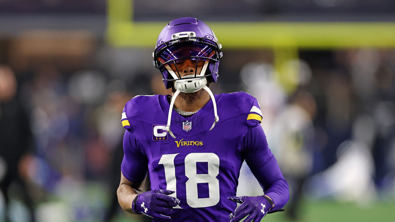 ARLINGTON, TEXAS - DECEMBER 14: Justin Jefferson #18 of the Minnesota Vikings participates in warmups prior to a game against the Dallas Cowboys at AT&T Stadium on December 14, 2025 in Arlington, Texas.