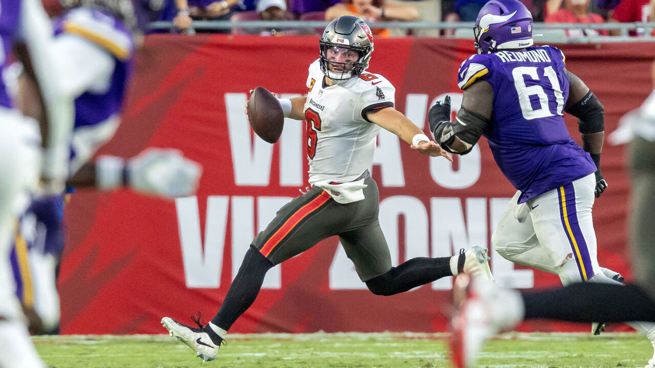 TAMPA, FLORIDA - SEPTEMBER 27: Baker Mayfield #6 of the Tampa Bay Buccaneers scrambles against the Minnesota Vikings during the second half of the game at Raymond James Stadium on September 27, 2026 in Tampa, Florida.