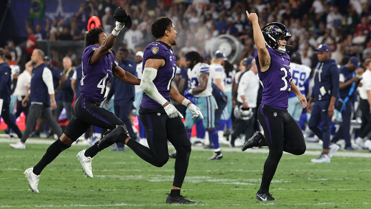 RIO DE JANEIRO, BRAZIL - SEPTEMBER 27: Tyler Loop #33 of the Baltimore Ravens reacts after making a game winning field goal during the fourth quarter against the Dallas Cowboys at Maracana Stadium on September 27, 2026 in Rio de Janeiro, Brazil.