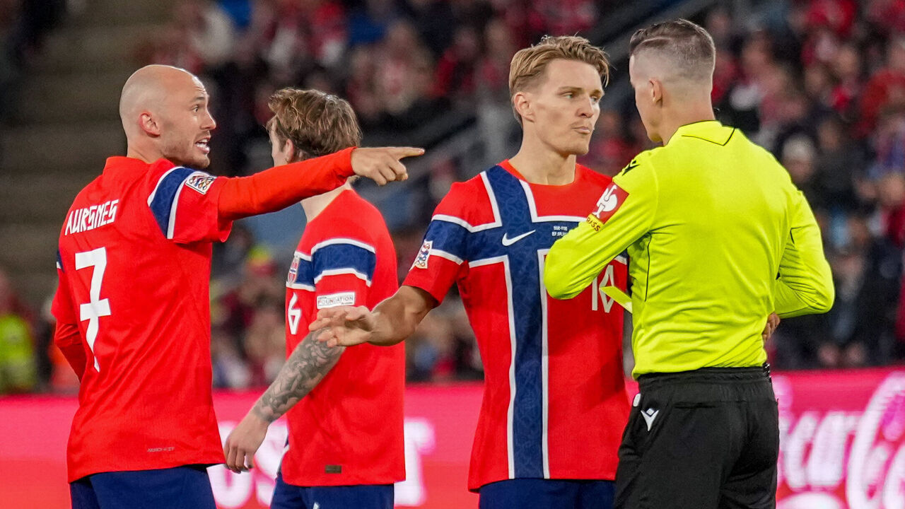 Oslo, Norway - September 27: Norway's Fredrik Aursnes and Norway's Martin Odegaard having a word with referee François Letexier during the UEFA Nations League 2026/27 group phase match between Norway and Portugal at Ullevaal Stadion on September 27, 2026 in Oslo, Norway.
