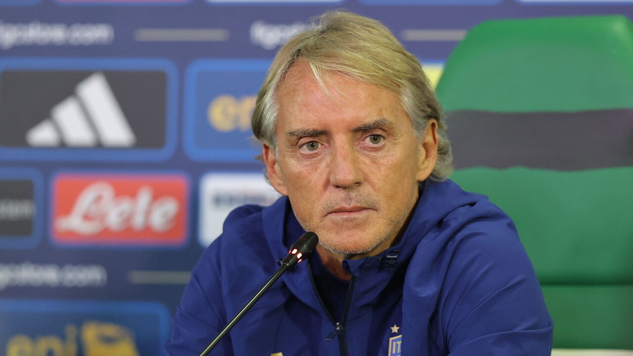 BURSA, TURKIYE - SEPTEMBER 27: Head coach Roberto Mancini and Sandro Tonali (not seen) of Italy attend a press conference ahead of the upcoming UEFA Nations League A Group 1 match between Turkiye and Italy, in Bursa, Turkiye on September 27, 2026.