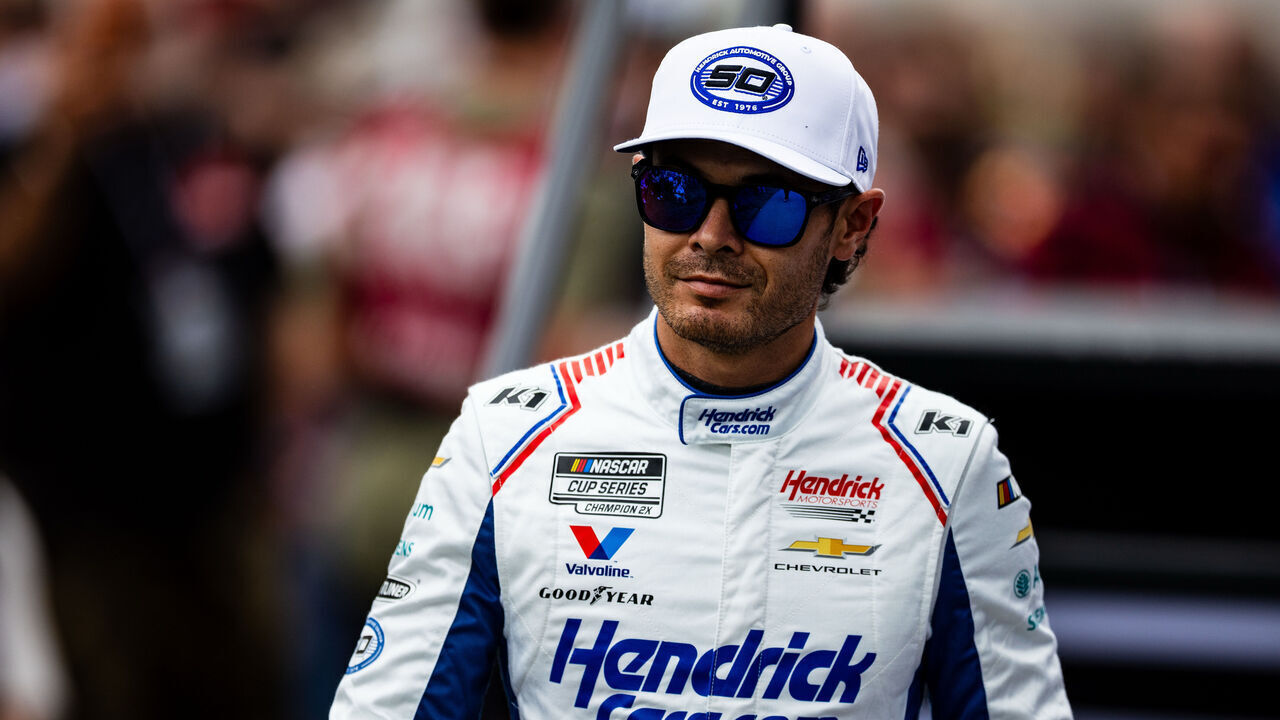 KANSAS CITY, KS - SEPTEMBER 27: Kyle Larson (#5 Hendrick Motorsports Chevrolet) walks off stage during driver introductions for the NASCAR Cup Series Playoffs Hollywood Casino 400 on Sunday, September 27, 2026, at Kansas Speedway in Kansas City, KS.