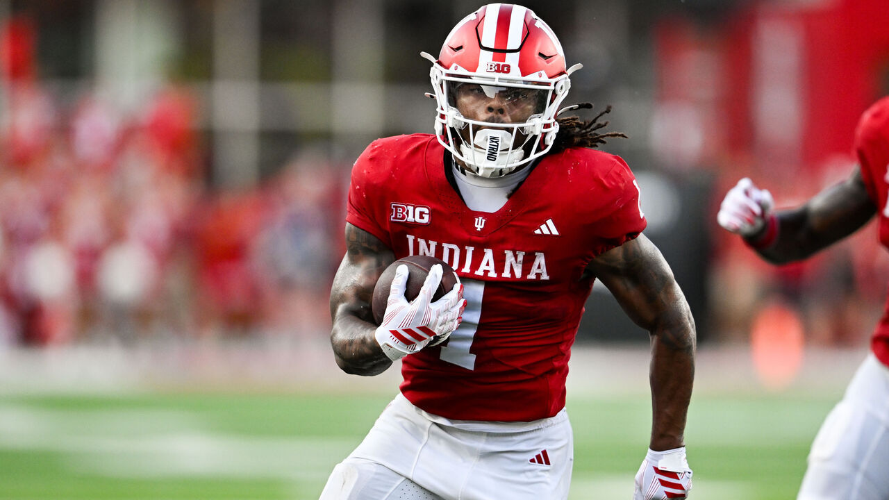 BLOOMINGTON, IN - SEPTEMBER 19: Indiana Hoosiers RB Turbo Richard (1) runs the ball during a college football game between the Western Kentucky Hilltopppers and Indiana Hoosiers on September 19, 2026 at Memorial Stadium in Bloomington, IN.