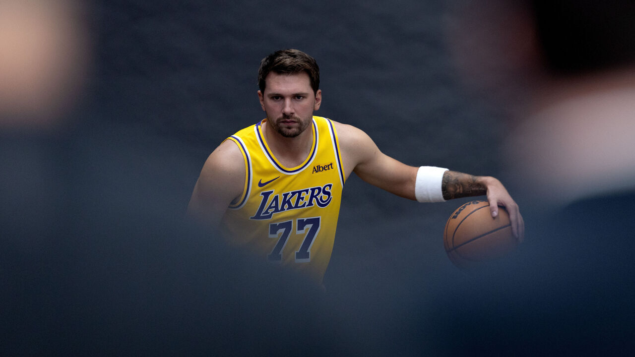 El Segundo, CA, - September 28, 2026: Los Angeles Lakers guard Luka Doncic (77) participates in the team's media day at the UCLA Health Training Center on Monday, Sept. 28, 2026 in El Segundo, CA. (Eric Thayer / Los Angeles Times via Getty Images)