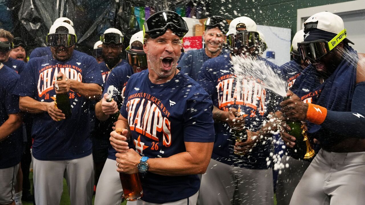 SACRAMENTO, CA - SEPTEMBER 27: Houston Astros manager Joe Espada celebrates after defeating the Athletics 9-0 to win the American League West after a baseball game at Sutter Health Park in West Sacramento, Calif., Sunday, Sept. 27, 2026. (Jason Fochtman/Houston Chronicle via Getty Images)