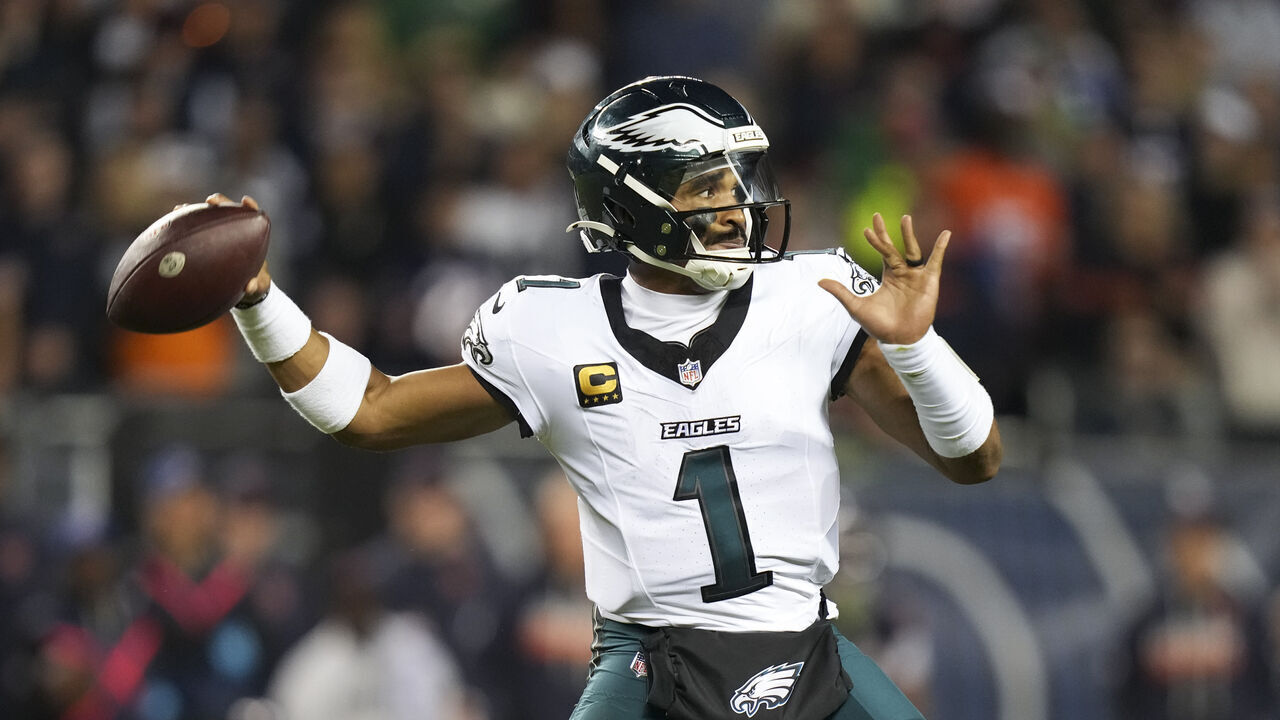 CHICAGO, ILLINOIS - SEPTEMBER 28: Jalen Hurts #1 of the Philadelphia Eagles looks to make a pass play during the third quarter of the NFL game against the Chicago Bears at Soldier Field on September 28, 2026 in Chicago, Illinois.
