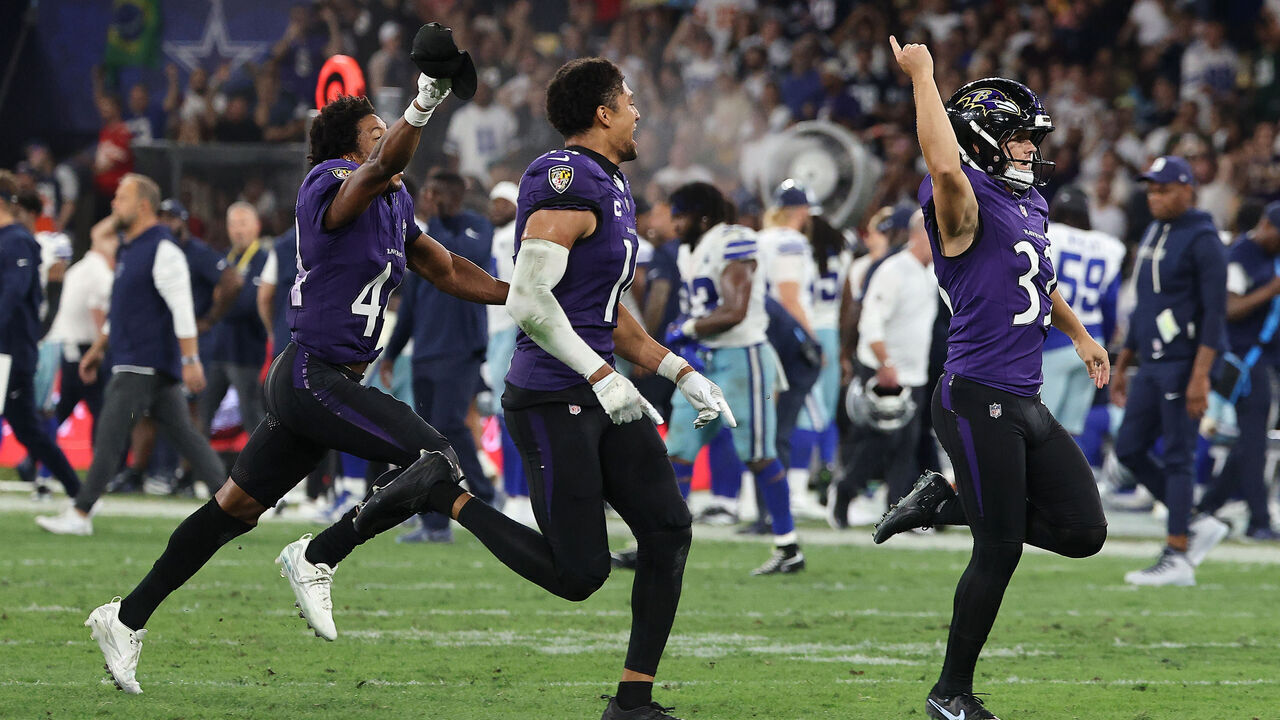 RIO DE JANEIRO, BRAZIL - SEPTEMBER 27: Tyler Loop #33 of the Baltimore Ravens reacts after making a game winning field goal during the fourth quarter against the Dallas Cowboys at Maracana Stadium on September 27, 2026 in Rio de Janeiro, Brazil.