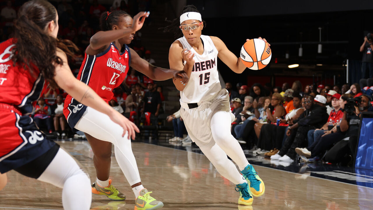 WASHINGTON, D.C. - SEPTEMBER 30: Allisha Gray #15 of the Atlanta Dream drives to the basket during the game against the Washington Mystics during Round One Game Two of the 2026 WNBA Playoffs on September 30, 2026 at Entertainment and Sports Arena in Washington, D.C. Mandatory Copyright Notice: Copyright 2026 NBAE