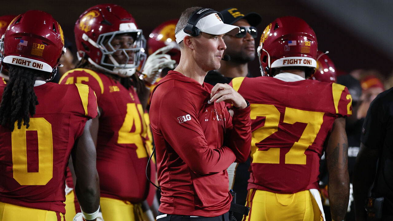 LOS ANGELES, CALIFORNIA - SEPTEMBER 26: Head coach Lincoln Riley of the USC Trojans looks on from the sideline in the 4th quarter of a game against the Oregon Ducks at Los Angeles Memorial Coliseum on September 26, 2026 in Los Angeles, California.