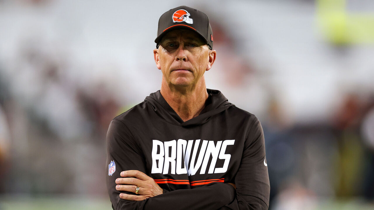 CLEVELAND, OH - OCTOBER 01: Cleveland Browns head coach Todd Monken on the field prior to the National Football League game between the Pittsburgh Steelers and Cleveland Browns on October 1, 2026, at Huntington Bank Field in Cleveland, OH.