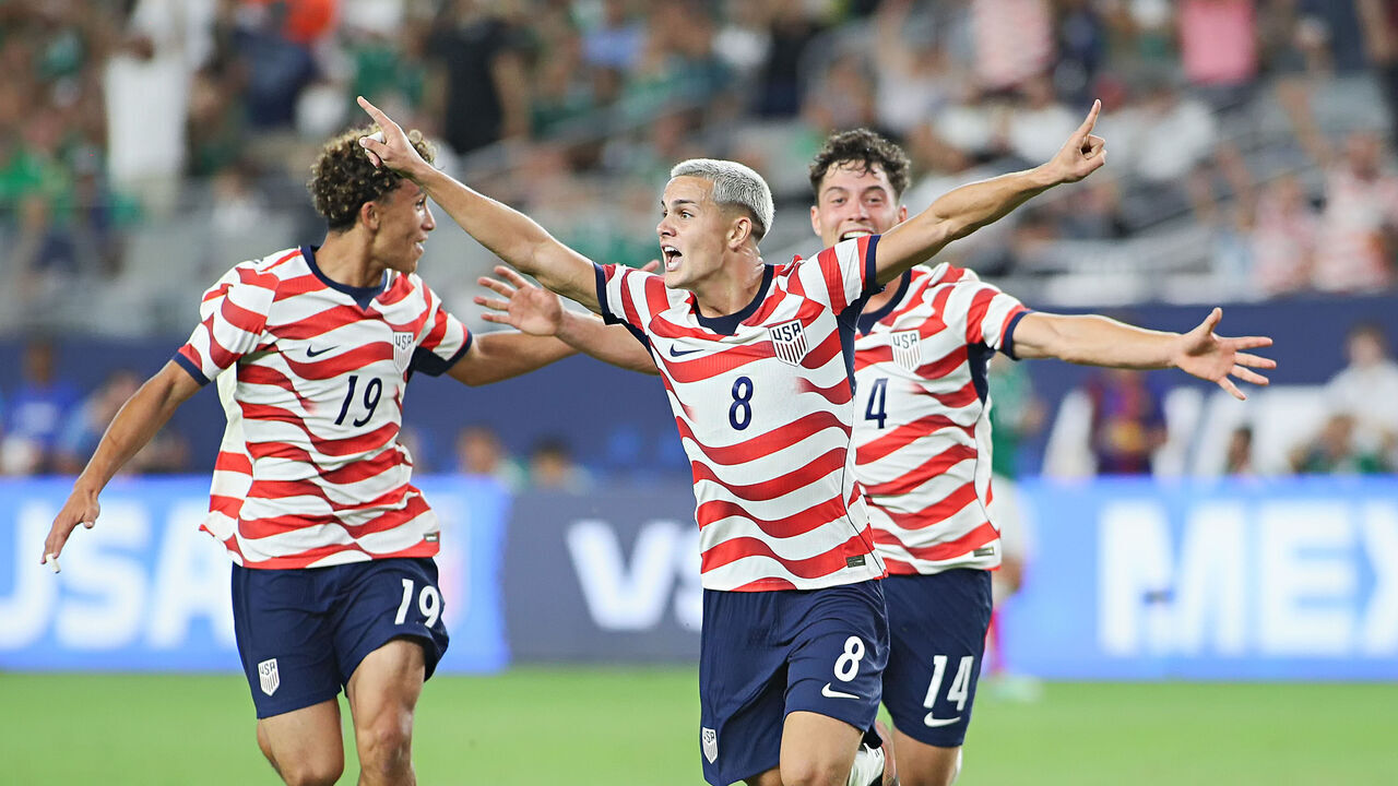 GLENDALE, ARIZONA - OCTOBER 3: Cavan Sullivan #8 of the United States celebrates after scoring a goal during a game between Mexico and United States at State Farm Stadium on October 3, 2026 in Glendale, Arizona.