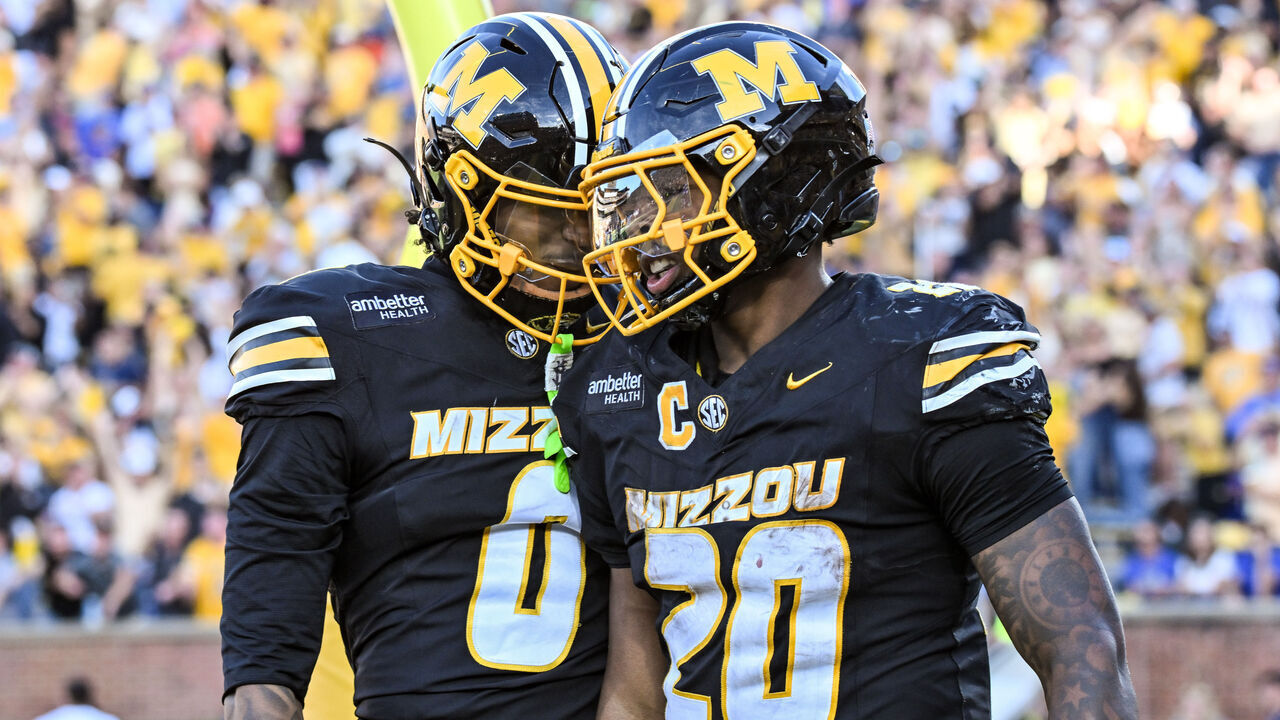COLUMBIA, MO - OCTOBER 03: Missouri Tigers wide receiver Naeshaun Montgomery (0) congratulates Missouri Tigers running back Jamal Roberts (20) on his touchdown during a SEC conference game between the Florida Gators and the Missouri Tigers held on Saturday October 3, 2026 at Faurot Field at Memorial Stadium in Columbia MO.