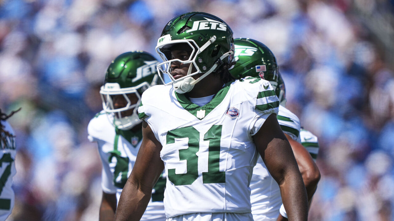 NASHVILLE, TENNESSEE - SEPTEMBER 13: David Bailey #31 of the New York Jets lines up before the snap during an NFL football game against the Tennessee Titans at Nissan Stadium on September 13, 2026 in Nashville, Tennessee.