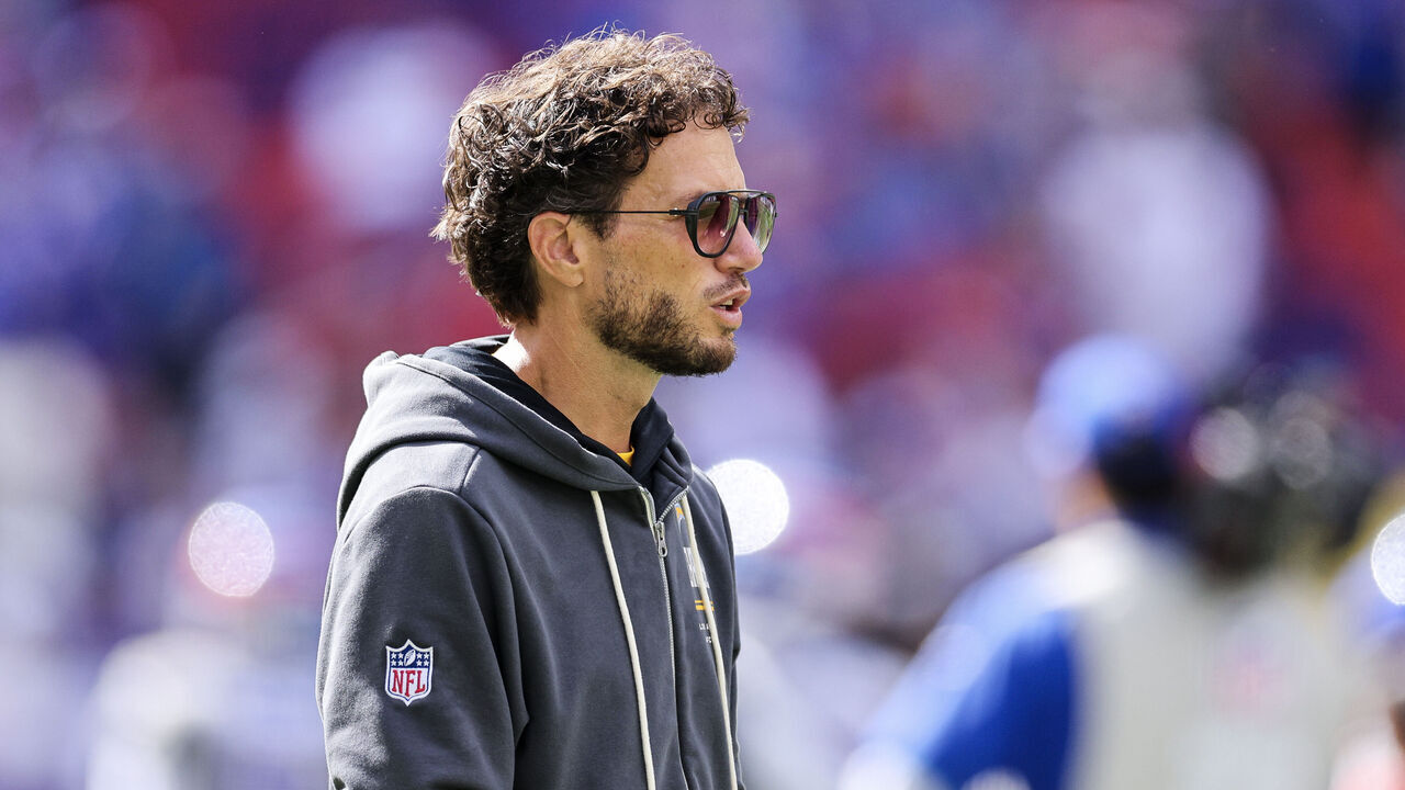ORCHARD PARK, NEW YORK - SEPTEMBER 27: Offensive coordinator Mike McDaniel of the Los Angeles Chargers looks on during warmups prior to a game against the Buffalo Bills at Highmark Stadium on September 27, 2026 in Orchard Park, New York.