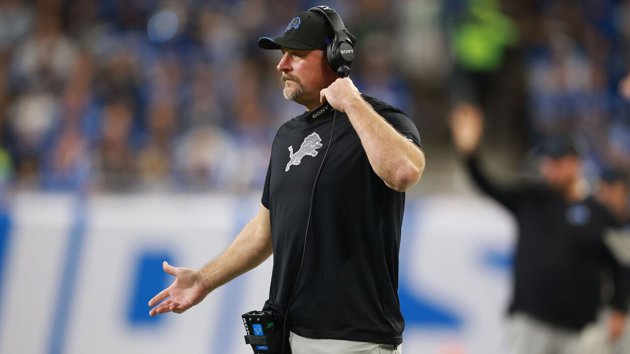 DETROIT, MICHIGAN - SEPTEMBER 27: Head coach Dan Campbell of the Detroit Lions while playing the New York Jets at Ford Field on September 27, 2026 in Detroit, Michigan.