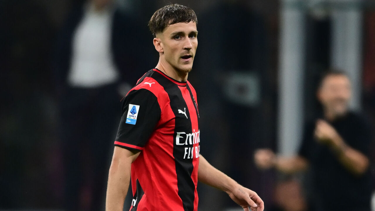 Alexis Saelemaekers of AC Milan in action during the Serie A Enilive match between AC Milan and US Lecce at San Siro Stadium in Milan, Italy, on September 20, 2026.