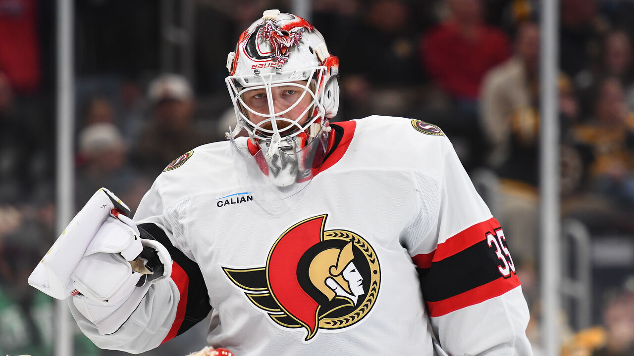 BOSTON, MASSACHUSETTS - OCTOBER 5: Linus Ullmark #35 of the Ottawa Senators in the net against the Boston Bruins on October 5, 2026, at the TD Garden in Boston, Massachusetts.