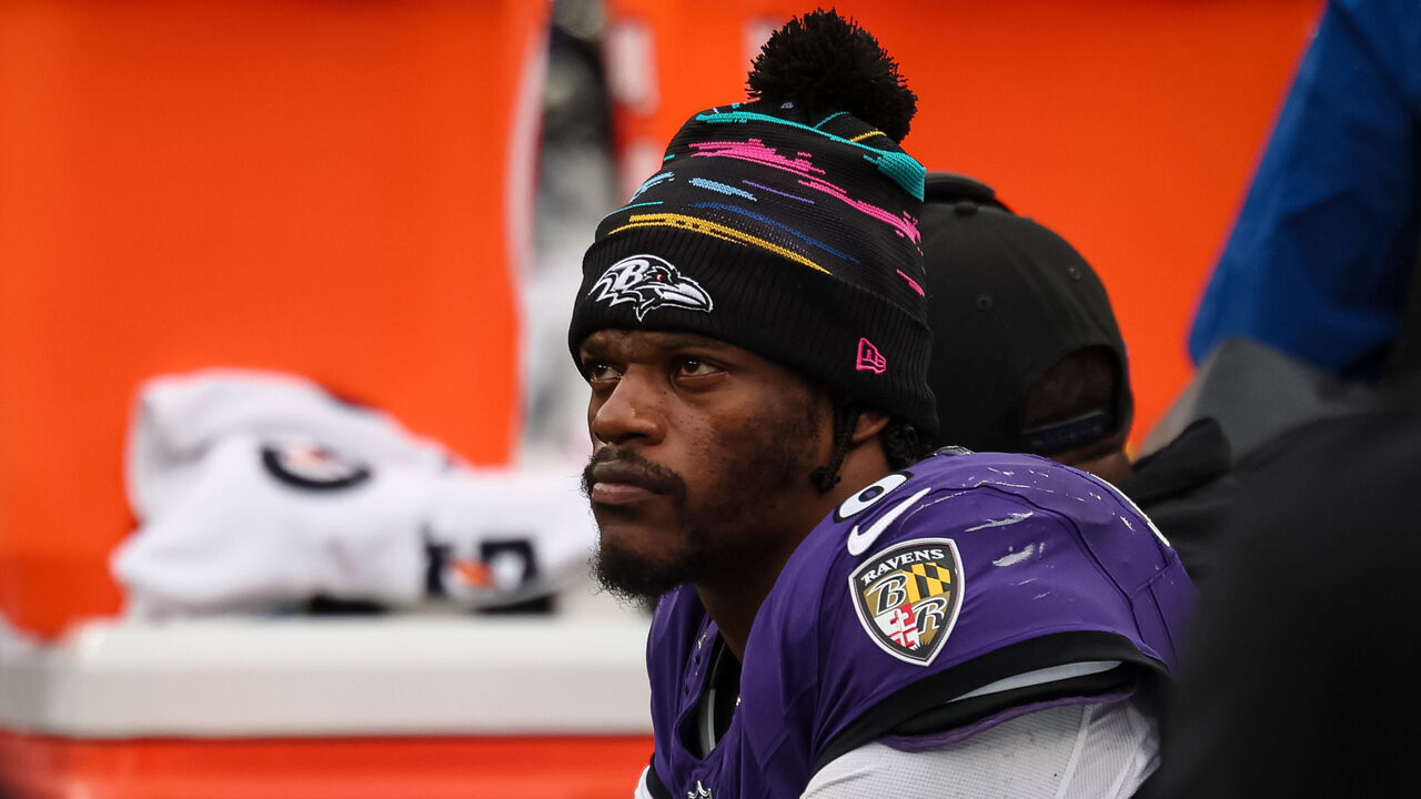BALTIMORE, MARYLAND - OCTOBER 04: Lamar Jackson #8 of the Baltimore Ravens looks on from the sideline during the second half against the Tennessee Titans at M&T Bank Stadium on October 4, 2026 in Baltimore, Maryland.
