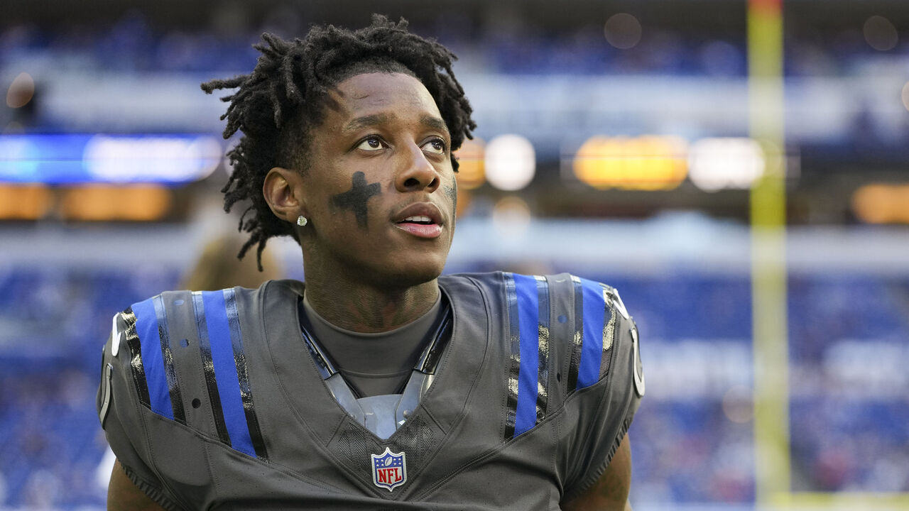 INDIANAPOLIS, INDIANA - SEPTEMBER 27: Sauce Gardner #1 of the Indianapolis Colts looks on before the game against the Houston Texans at Lucas Oil Stadium on September 27, 2026 in Indianapolis, Indiana.