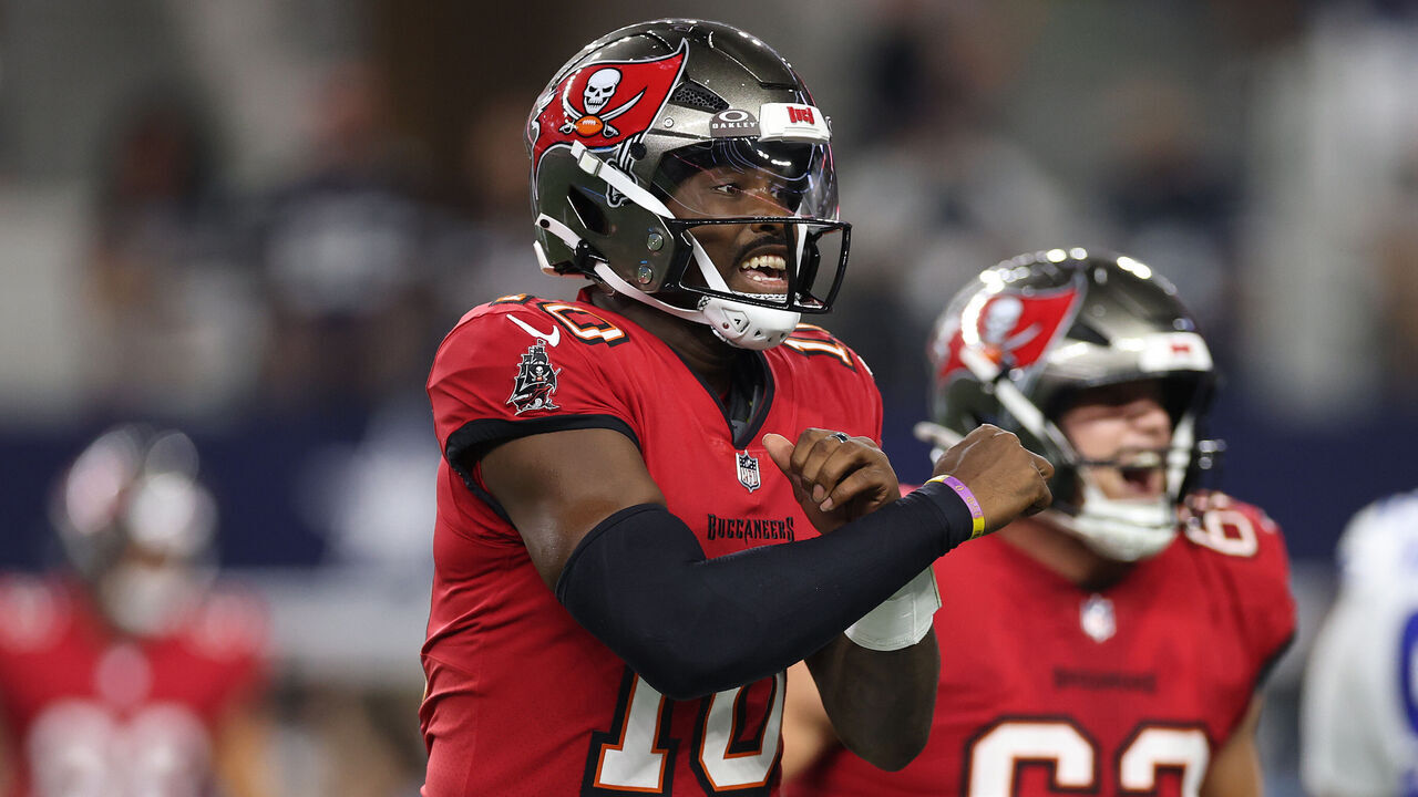 ARLINGTON, TEXAS - OCTOBER 08: Jalon Daniels #10 of the Tampa Bay Buccaneers celebrates a touchdown against the Dallas Cowboys during the second quarter of the game at AT&T Stadium on October 08, 2026 in Arlington, Texas.