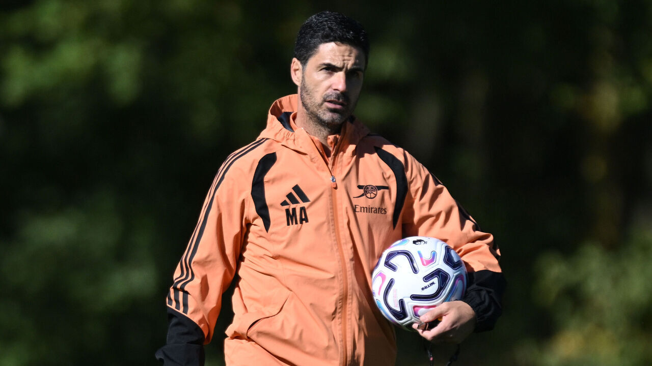 LONDON COLNEY, ENGLAND - OCTOBER 08: Arsenal manager Mikel Arteta during a training session at Sobha Realty Training Centre on October 08, 2026 in London Colney, England.