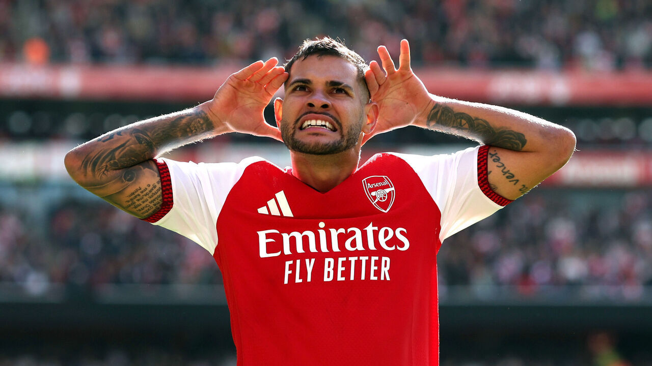 LONDON, ENGLAND - OCTOBER 10: Bruno Guimaraes of Arsenal celebrates after scoring the second goal for his team during the Premier League 2026/27 match between Arsenal FC and Leeds United at Emirates Stadium on October 10, 2026 in London, United Kingdom.
