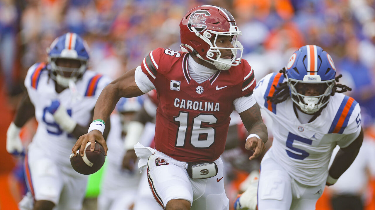 GAINESVILLE, FL - OCTOBER 10: LaNorris Sellers #16 of the South Carolina Gamecocks runs with the ball during the game between the Florida Gators and the South Carolina Gamecocks on October 10, 2026 at Steve Spurrier-Florida Field at Ben Hill Griffin Stadium in Gainesville, Fl.