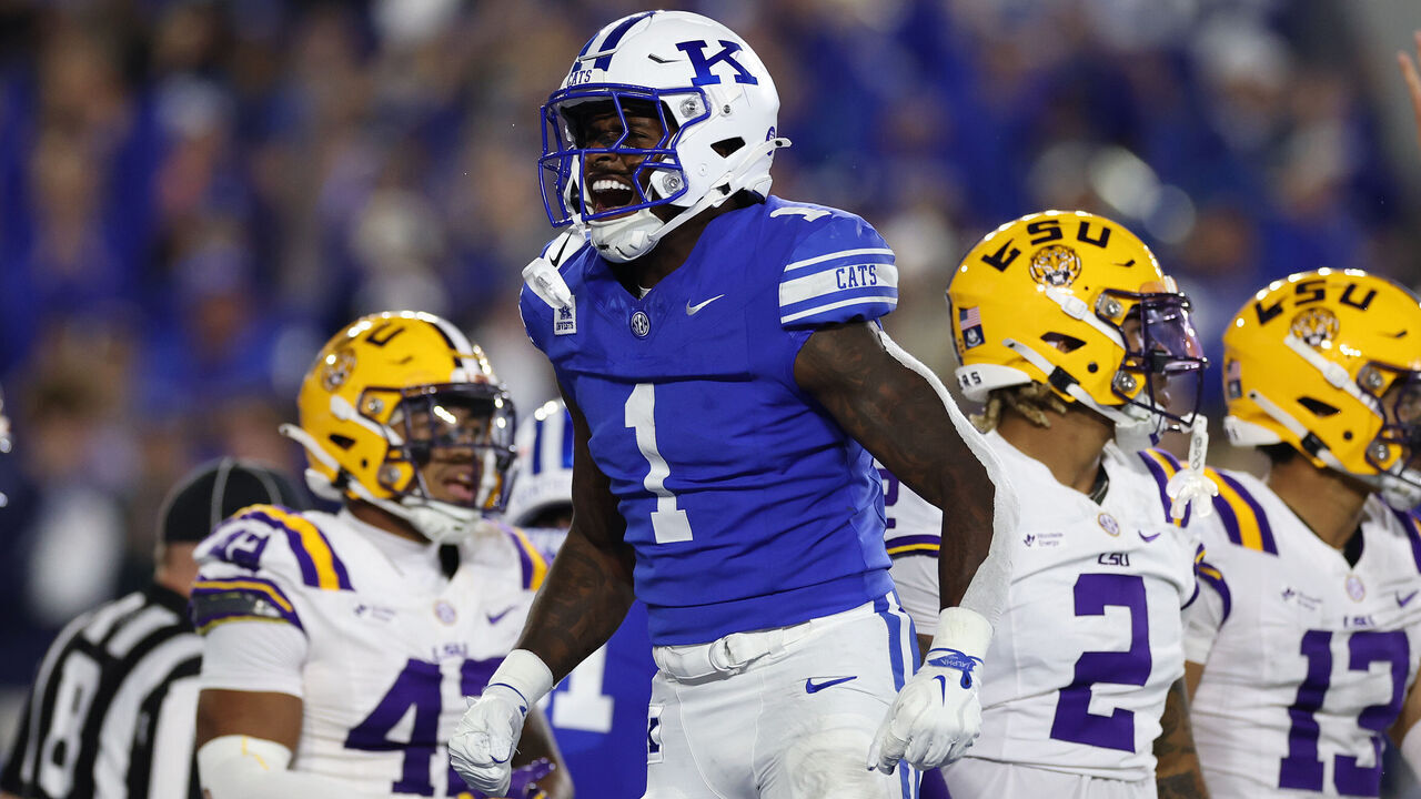 LEXINGTON, KENTUCKY - OCTOBER 10: CJ Baxter #1of the Kentucky Wildcats celebrates after a touchdown against the LSU Tigers at Kroger Field on October 10, 2026 in Lexington, Kentucky.