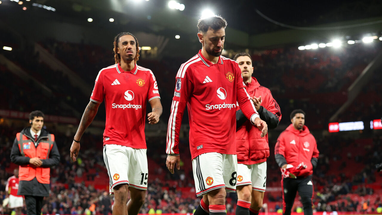 MANCHESTER, ENGLAND - OCTOBER 10: Bruno Fernandes of Manchester United reacts after the draw in the Premier League 2026/27 match between Manchester United and Tottenham Hotspur at Old Trafford on October 10, 2026 in Manchester, England.