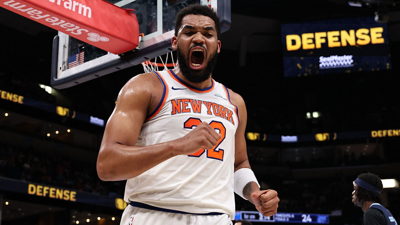 MEMPHIS, TENNESSEE - APRIL 01: Karl-Anthony Towns #32 of the New York Knicks reacts during the first half against the Memphis Grizzlies at FedExForum on April 01, 2026 in Memphis, Tennessee.