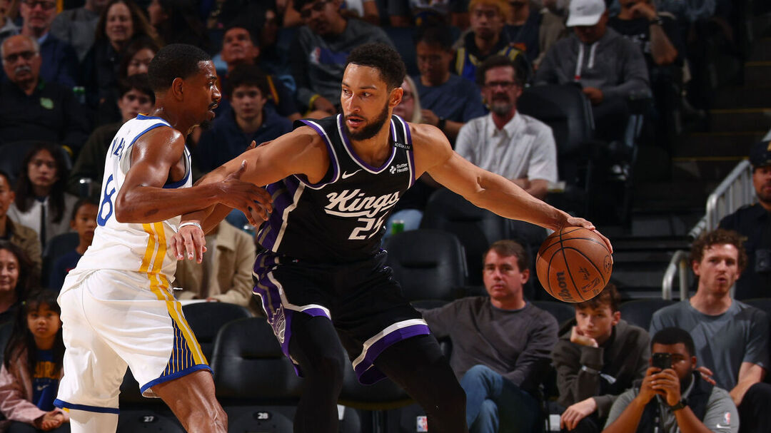 Report: Simmons expected to start in Kings' season opener | theScore