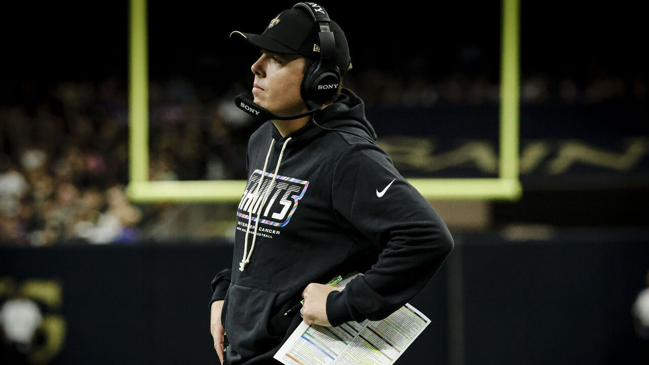 NEW ORLEANS, LA - OCTOBER 11: Kellen Moore head coach of the New Orleans Saints looks on during the second half of a game against the Minnesota Vikings at Caesars Superdome on October 11, 2026, in New Orleans, Louisiana.