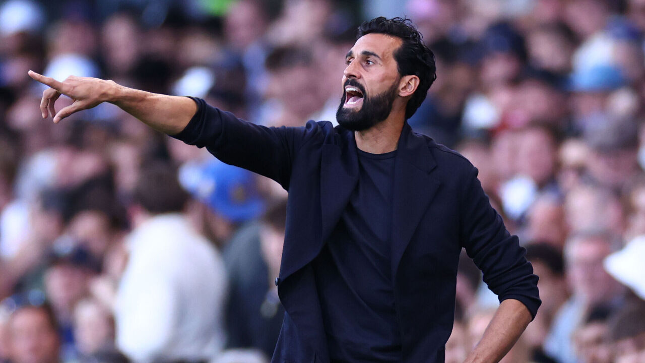 LONDON, ENGLAND - SEPTEMBER 20: Alvaro Arbeloa, Manager / Head Coach of Fulham during the Premier League 2026/27 match between Fulham and Manchester United at Craven Cottage on September 20, 2026 in London, England.