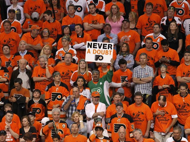 Report: Flyers looking to shed onerous contracts on trade market