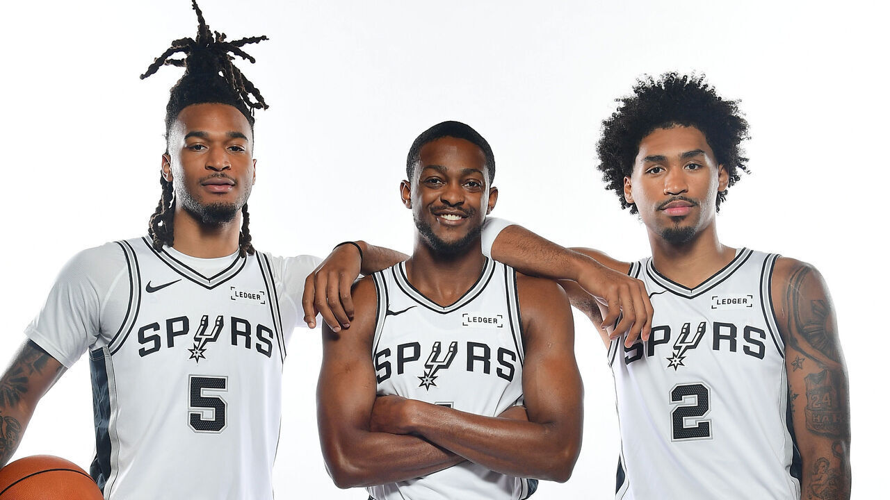 SAN ANTONIO, TX - SEPTEMBER 28: Stephon Castle #5, De'Aaron Fox #4 and Dylan Harper #2 of the San Antonio Spurs poses for a portrait during NBA Media day on September 28, 2026 at Victory Capital Center in San Antonio Texas. Mandatory Copyright Notice: Copyright 2026 NBAE (Photos by Michael Gonzales/NBAE via Getty Images)