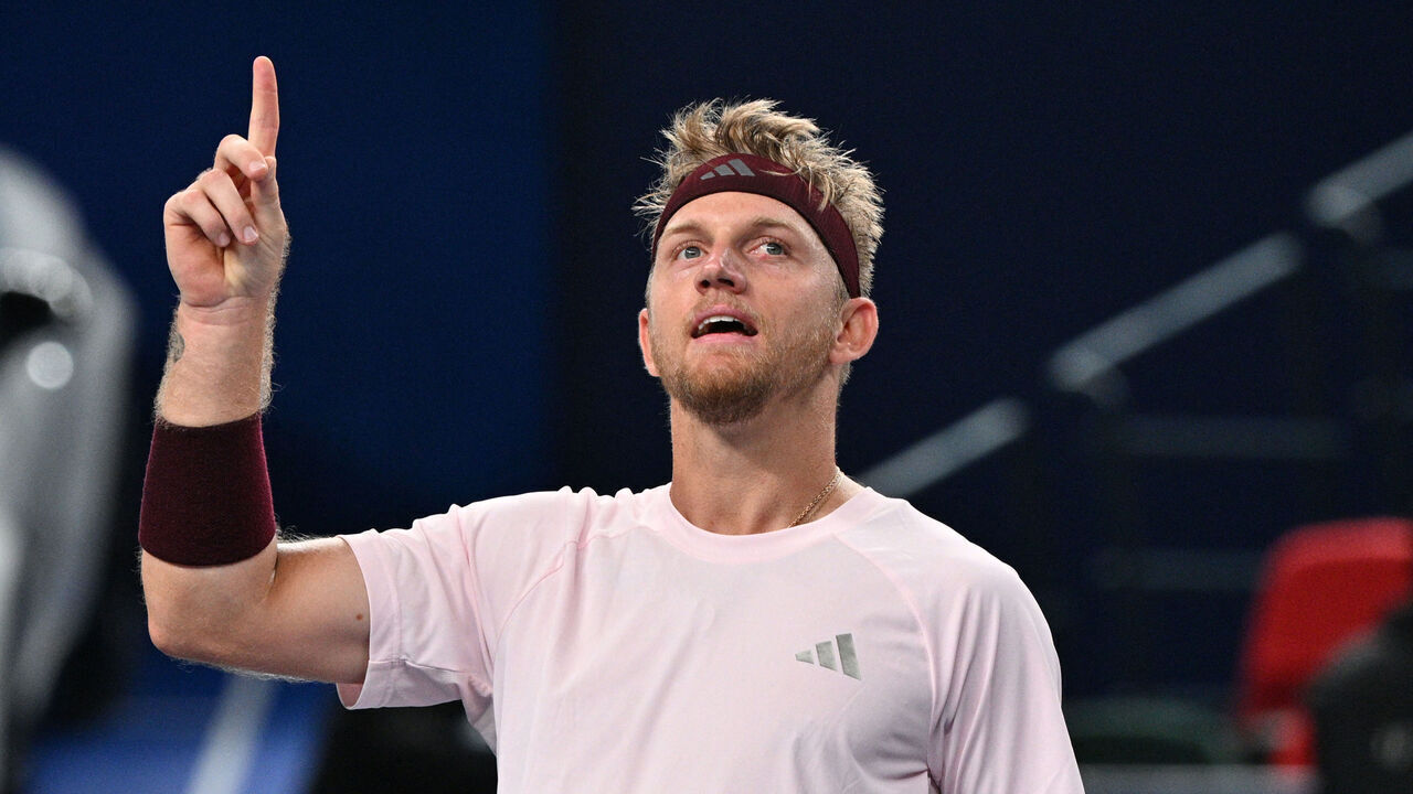 Spain's Alejandro Davidovich Fokina celebrates his victory against Germany's Alexander Zverev during their men's singles semi-final match at the Shanghai Masters tennis tournament in Shanghai on October 17, 2026.