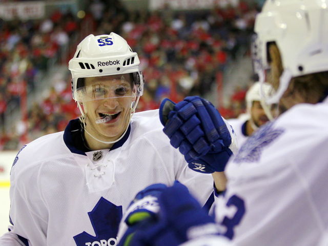 GIF: Maple Leafs' Holzer accidently lands heavy punch on linesman