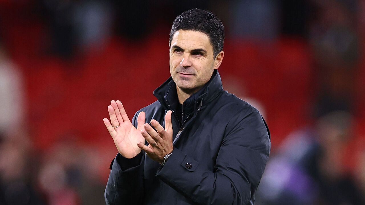 NOTTINGHAM, ENGLAND - OCTOBER 18: Mikel Arteta, Manager / Head Coach of Arsenal applauds the fans following the Premier League 2026/27 match between Nottingham Forest FC and Arsenal FC at City Ground on October 18, 2026 in Nottingham, United Kingdom.