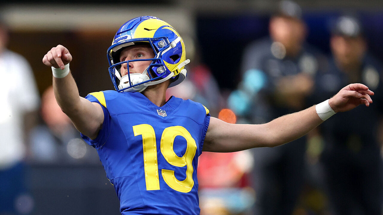 INGLEWOOD, CALIFORNIA - OCTOBER 18: Blake Grupe #19 of the Los Angeles Rams kicks a field goal in the first quarter of a game against the Arizona Cardinals at SoFi Stadium on October 18, 2026 in Inglewood, California.