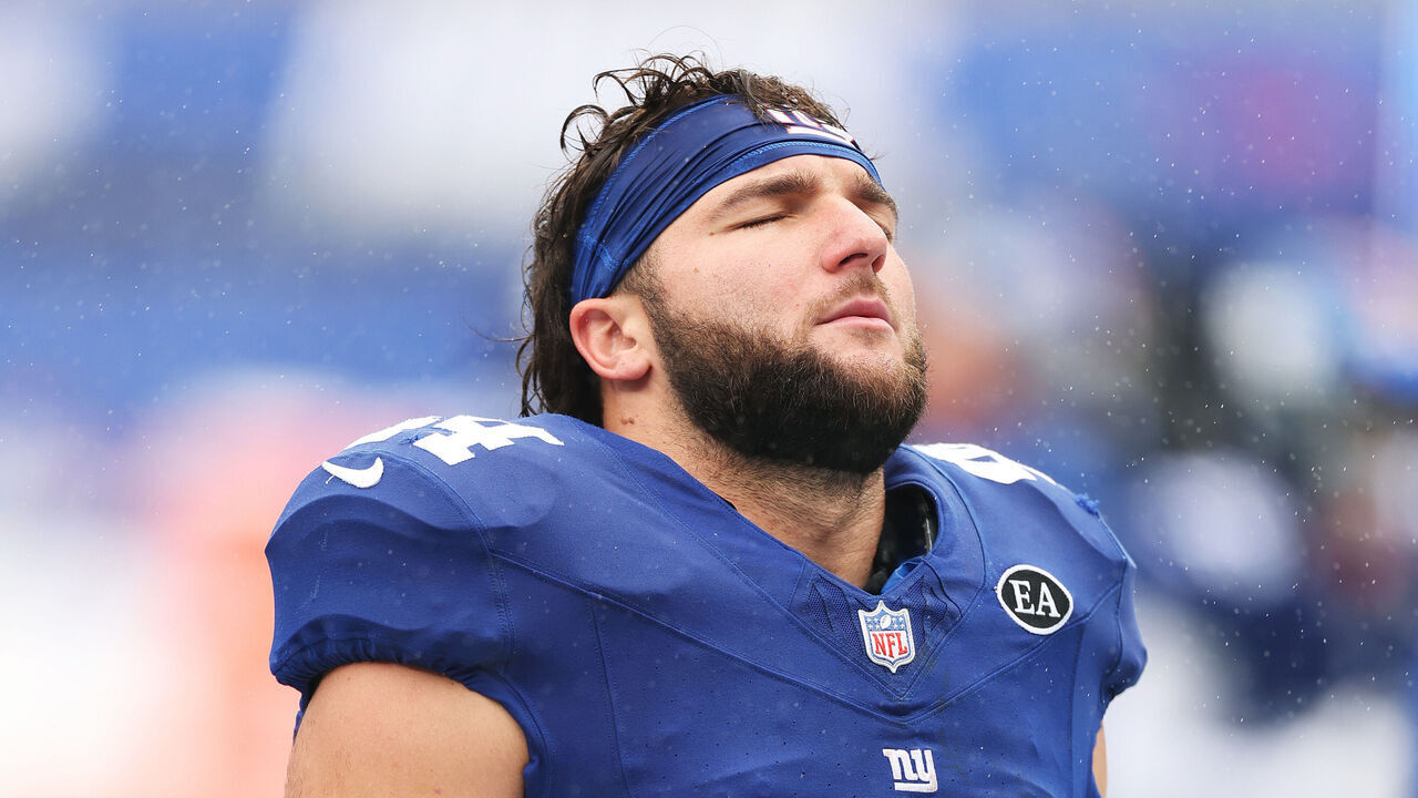 Giants limit Cam Skattebo to zero carries in loss to Saints